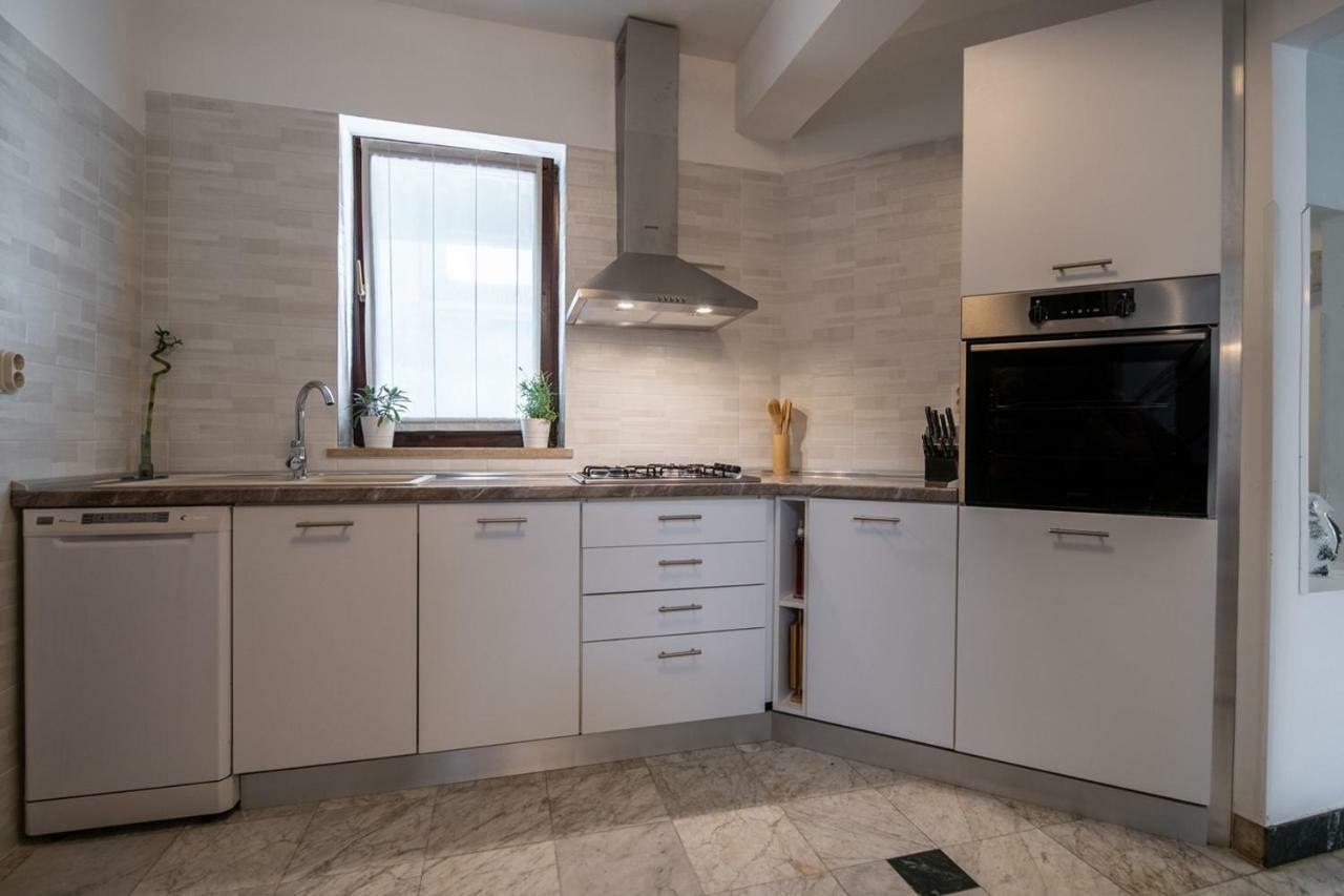 Cave Romane Apartment With Private Pool And Sea View Vinkuran Exterior photo